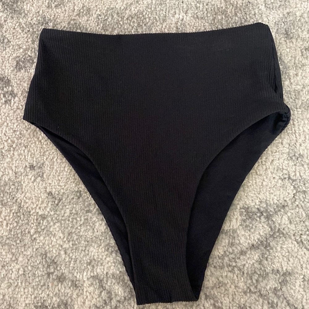 Lululemon bathing suit bottoms